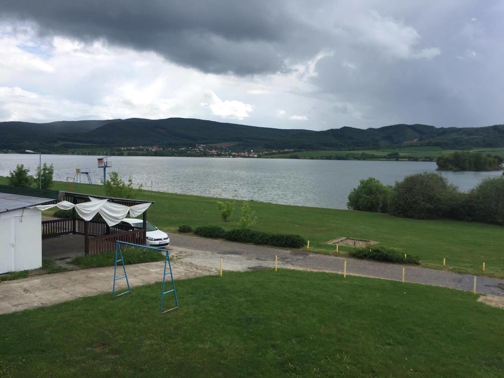 Turisticka Ubytovna Hotel Divín Eksteriør bilde